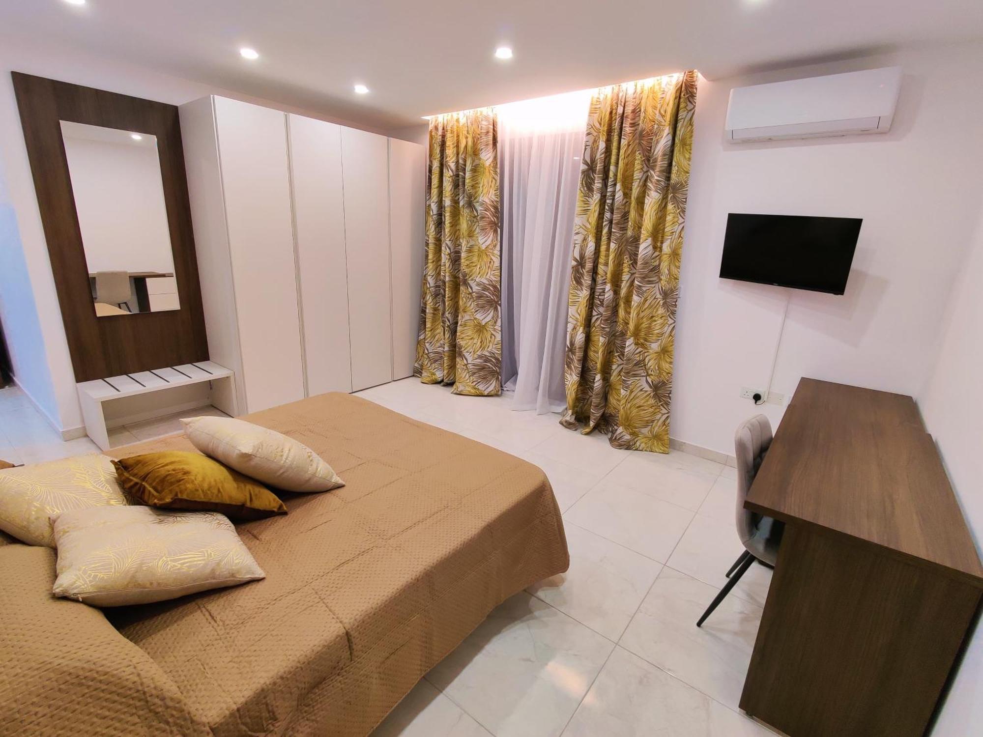 Diamond Residence Qawra - Side Sea View Сейнт Полс Бей Екстериор снимка